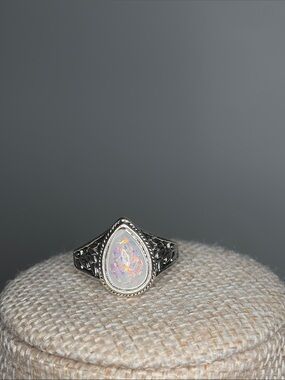 Silvertone Teardrop Inlay Ring sz 6
